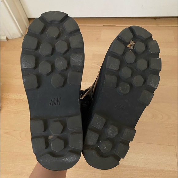 Warm Lined Boots - Picture 8 of 8